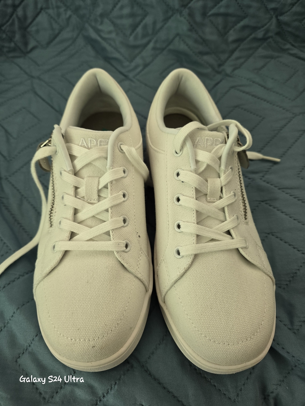 A.P.C. Women's  White Canvas Low-Top Sneakers